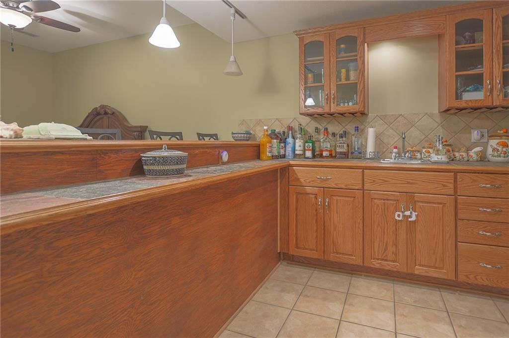 9001 N MANNING Avenue — photo 29
