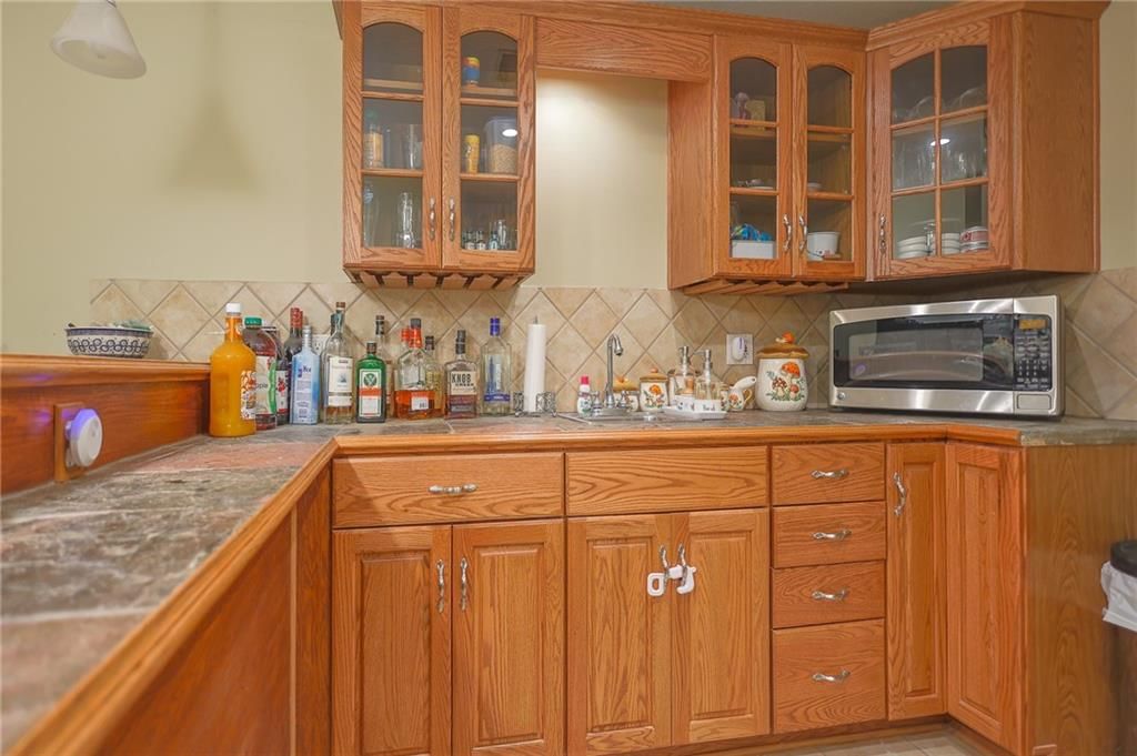 9001 N MANNING Avenue — photo 30