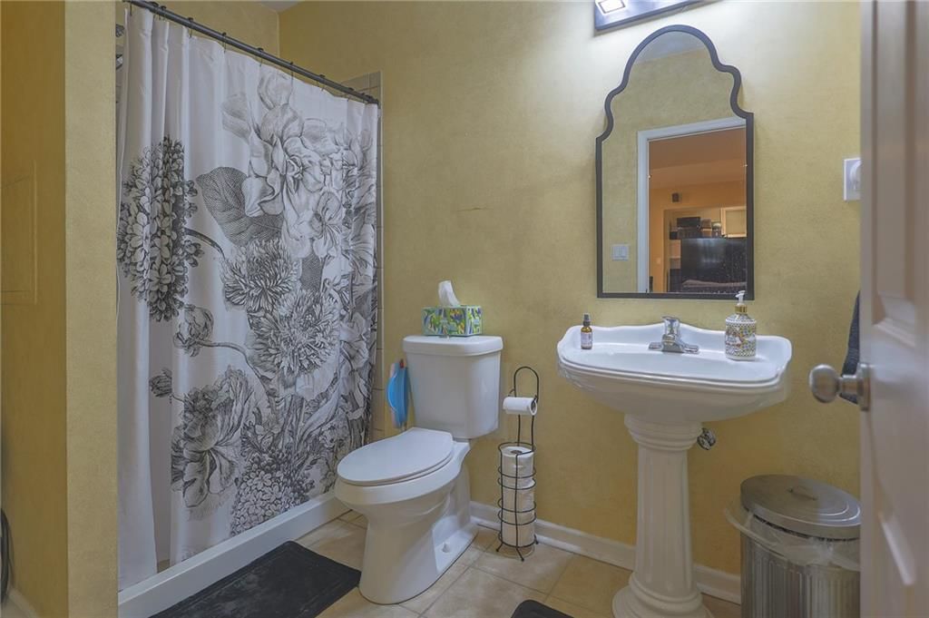 9001 N MANNING Avenue — photo 31