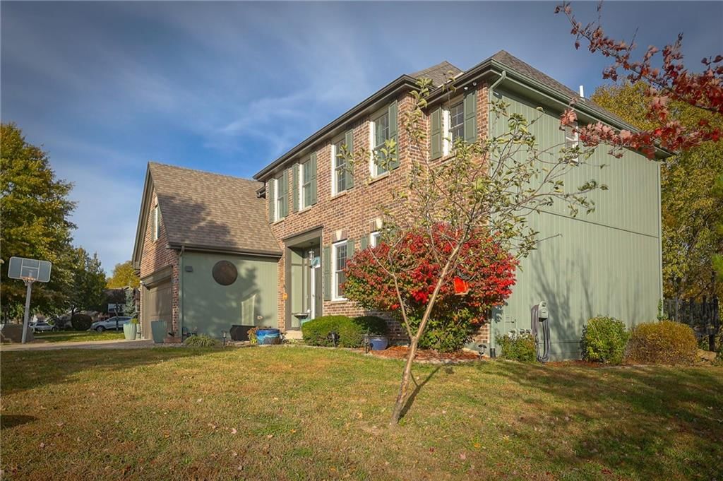 9001 N MANNING Avenue — photo 33