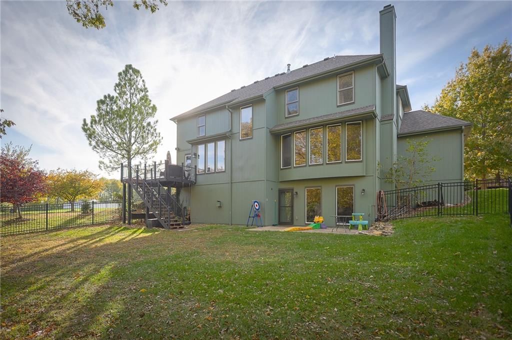 9001 N MANNING Avenue — photo 35