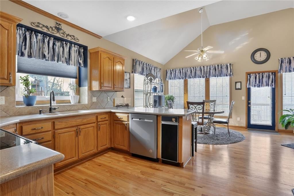 600 S Fox Ridge Drive — photo 9