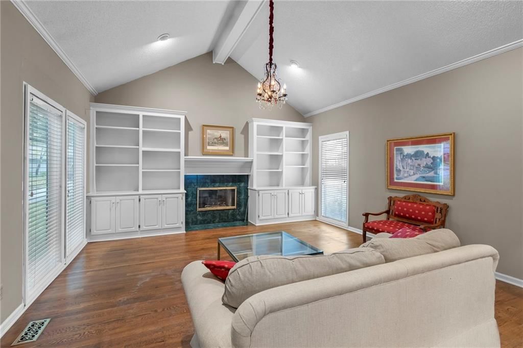 12710 Cambridge Lane — photo 2