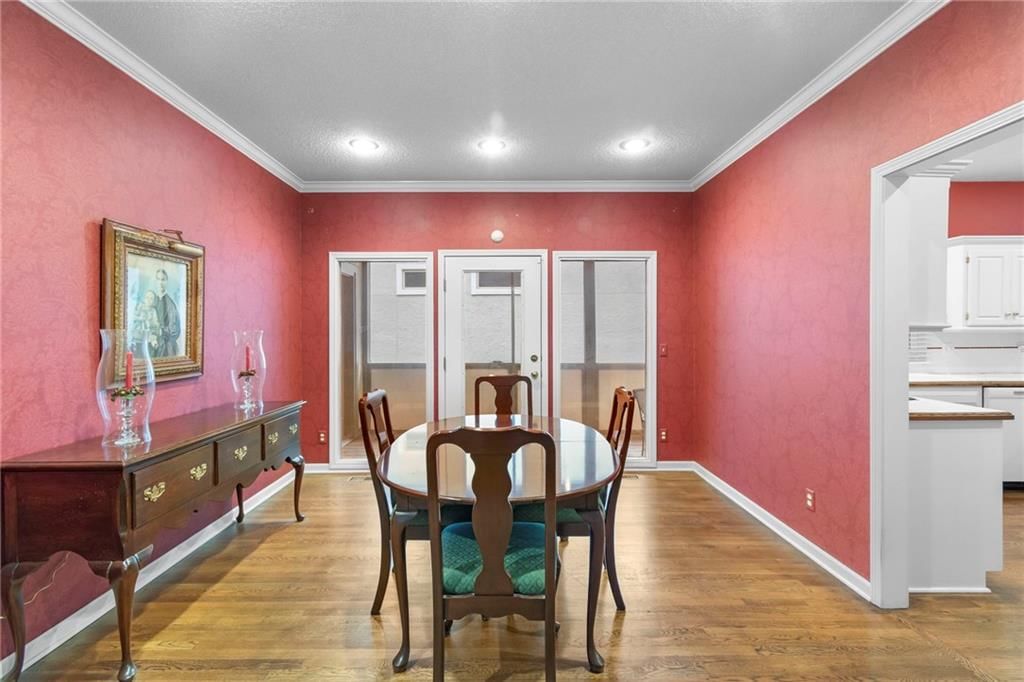 12710 Cambridge Lane — photo 4