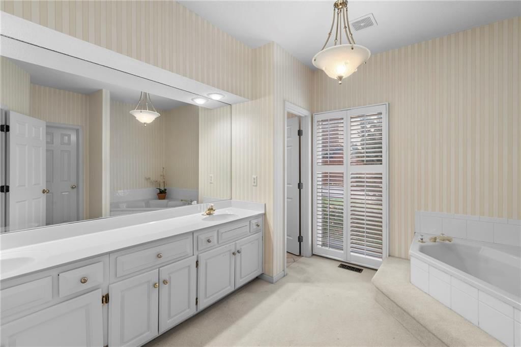 12710 Cambridge Lane — photo 14