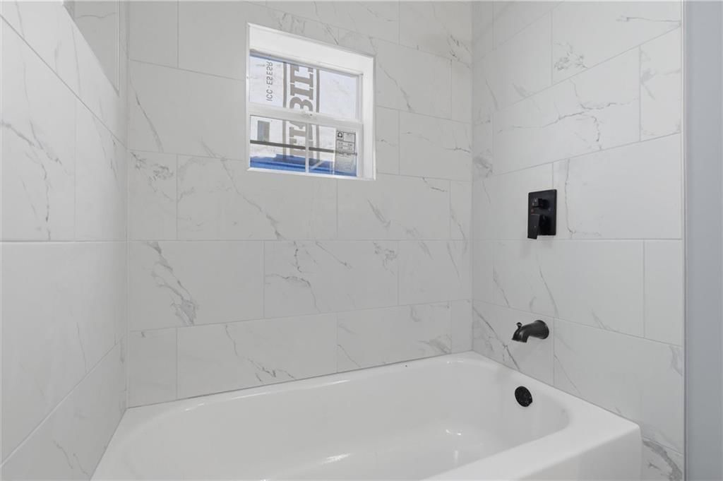 305 W 5th Street — photo 11