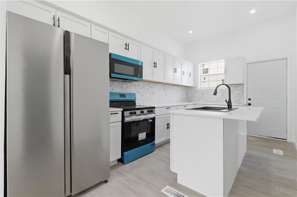 305 W 5th Street — photo 15