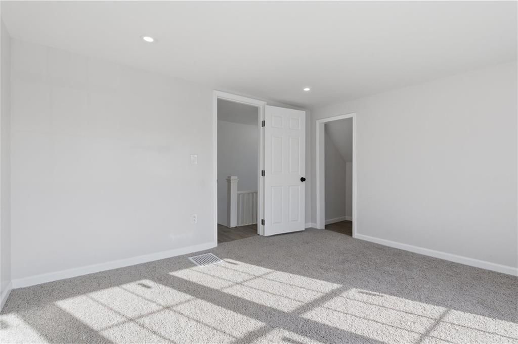 305 W 5th Street — photo 26