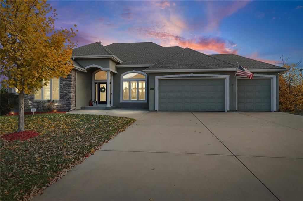 129 NW Morton Drive — photo 4