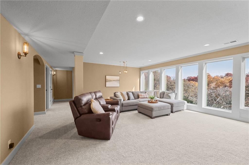 129 NW Morton Drive — photo 31