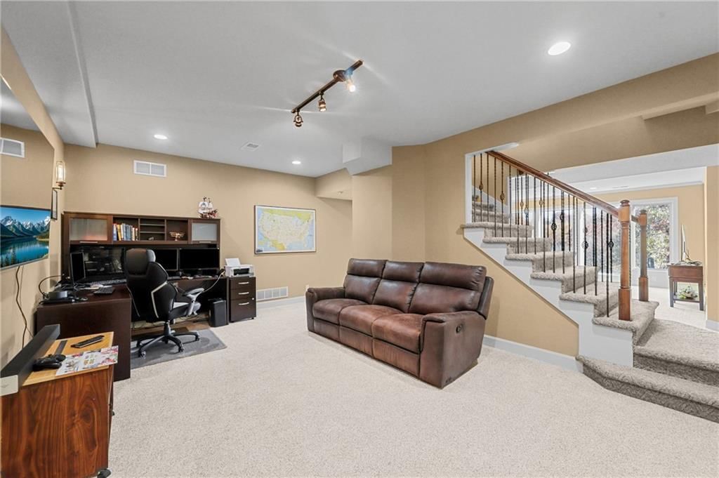 129 NW Morton Drive — photo 34