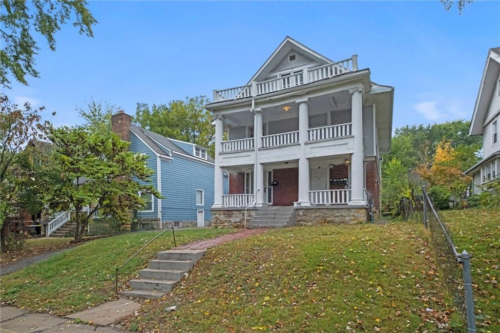 306 Spruce Avenue — photo 2