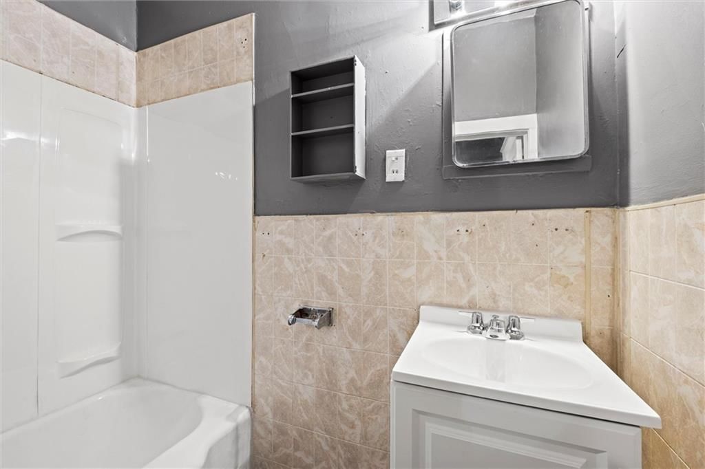 306 Spruce Avenue — photo 18