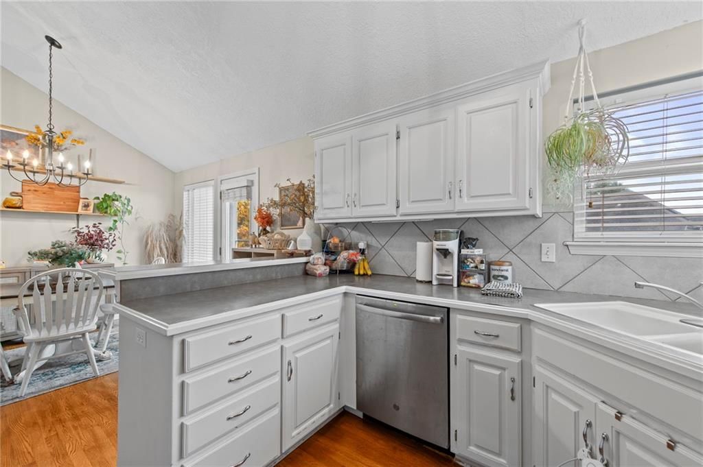 1305 NW 74th Place — photo 10