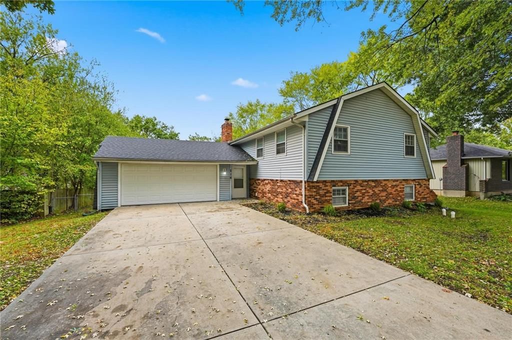 216 Bittersweet Lane — photo 2