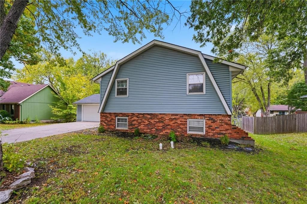 216 Bittersweet Lane — photo 31