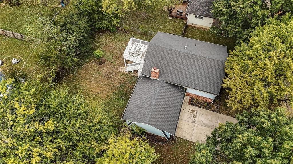 216 Bittersweet Lane — photo 37