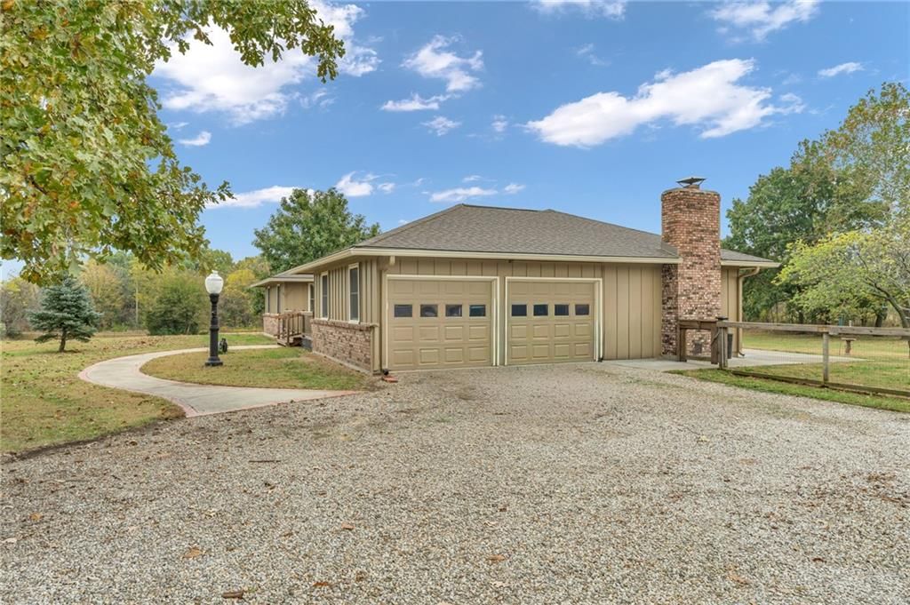 25693 Linwood Road — photo 4