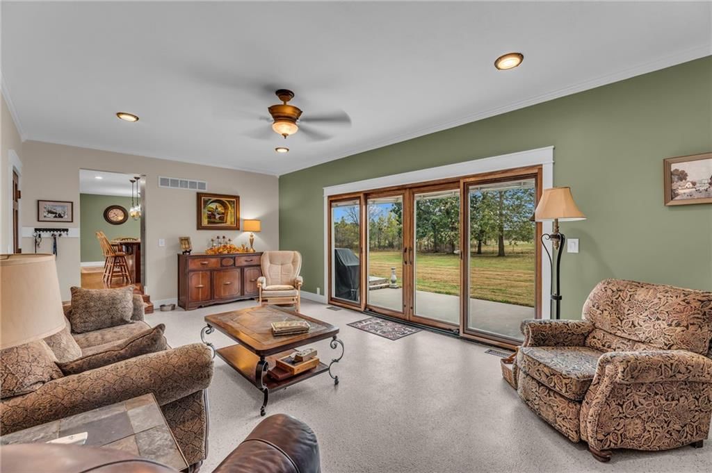 25693 Linwood Road — photo 21