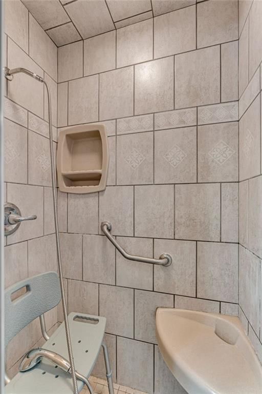 25693 Linwood Road — photo 26