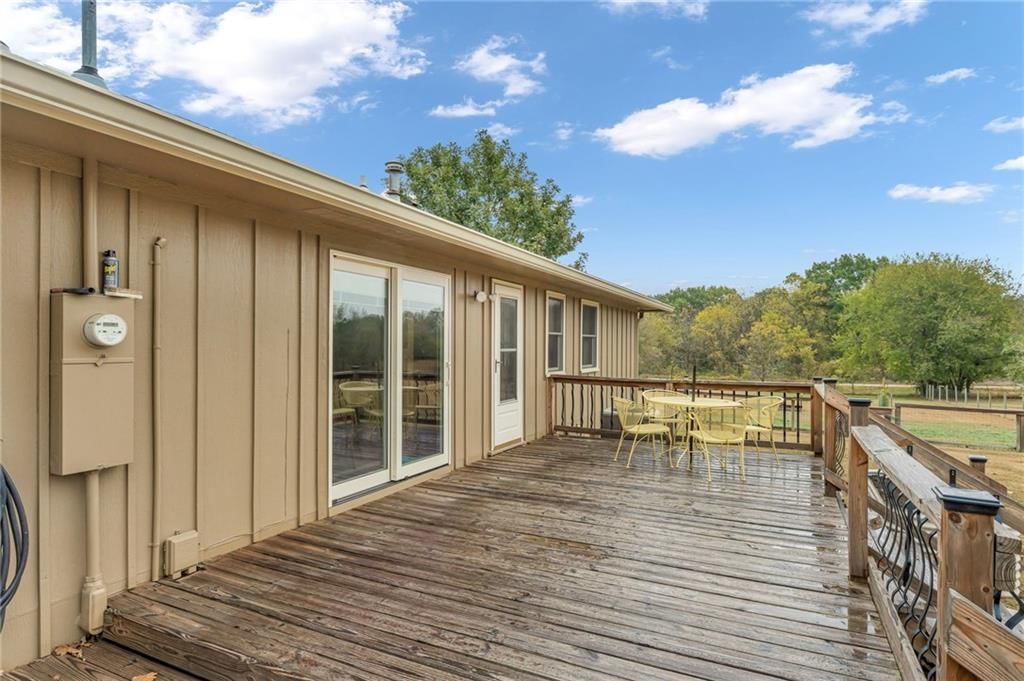 25693 Linwood Road — photo 36