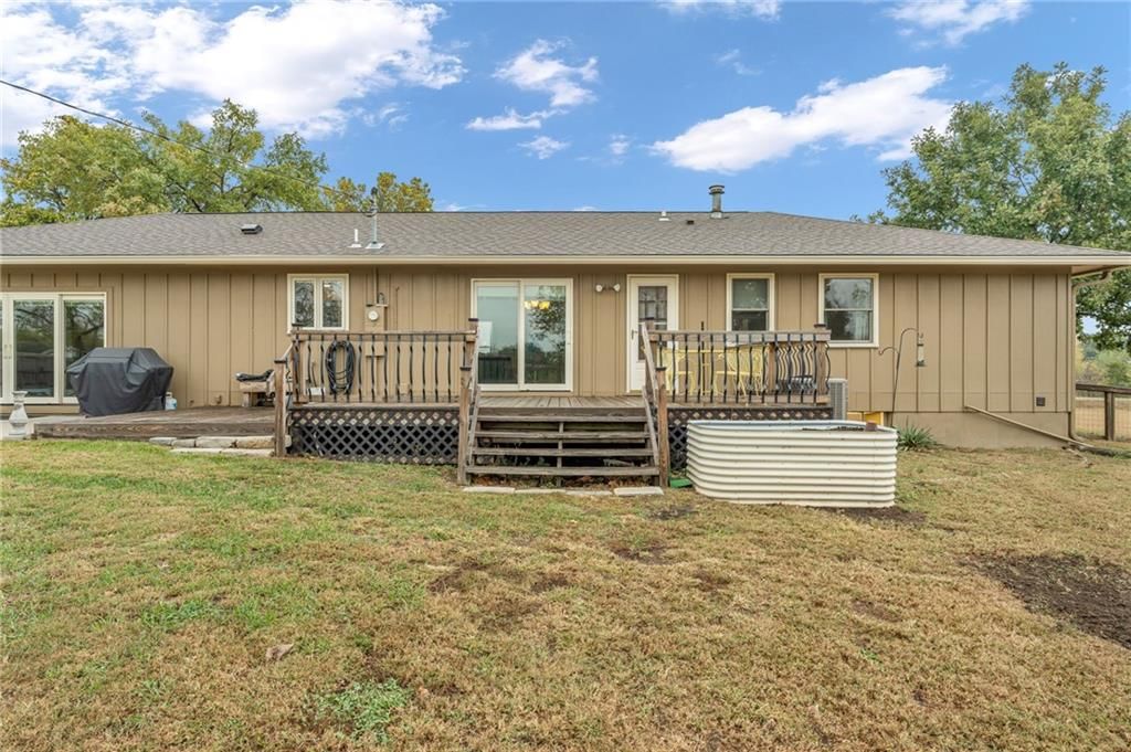 25693 Linwood Road — photo 40