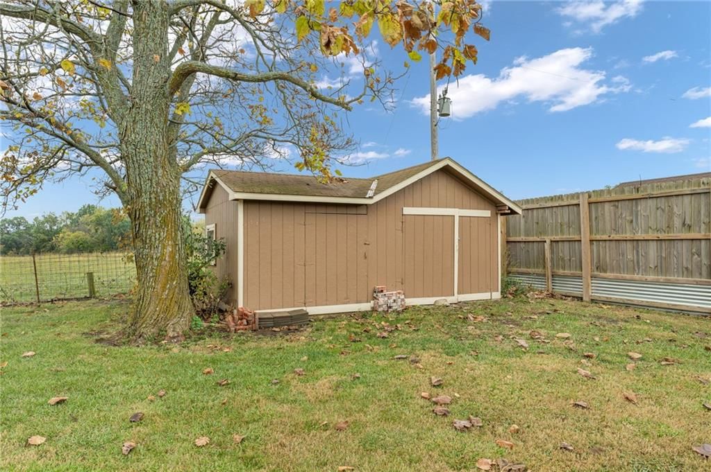 25693 Linwood Road — photo 41