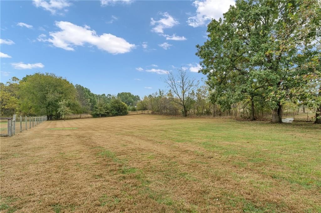 25693 Linwood Road — photo 43