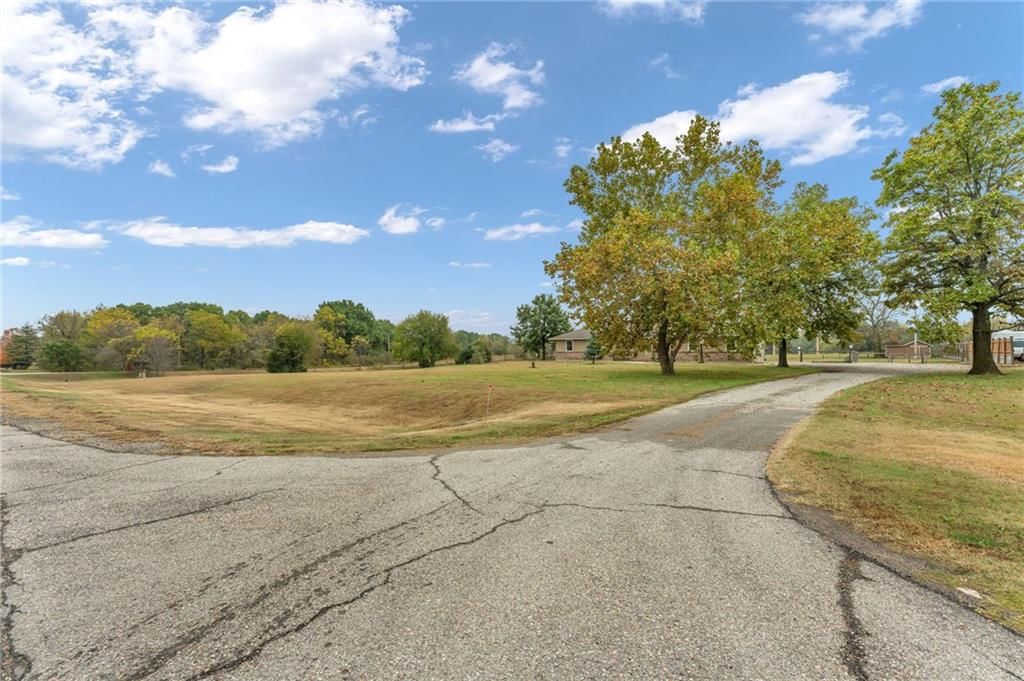25693 Linwood Road — photo 45