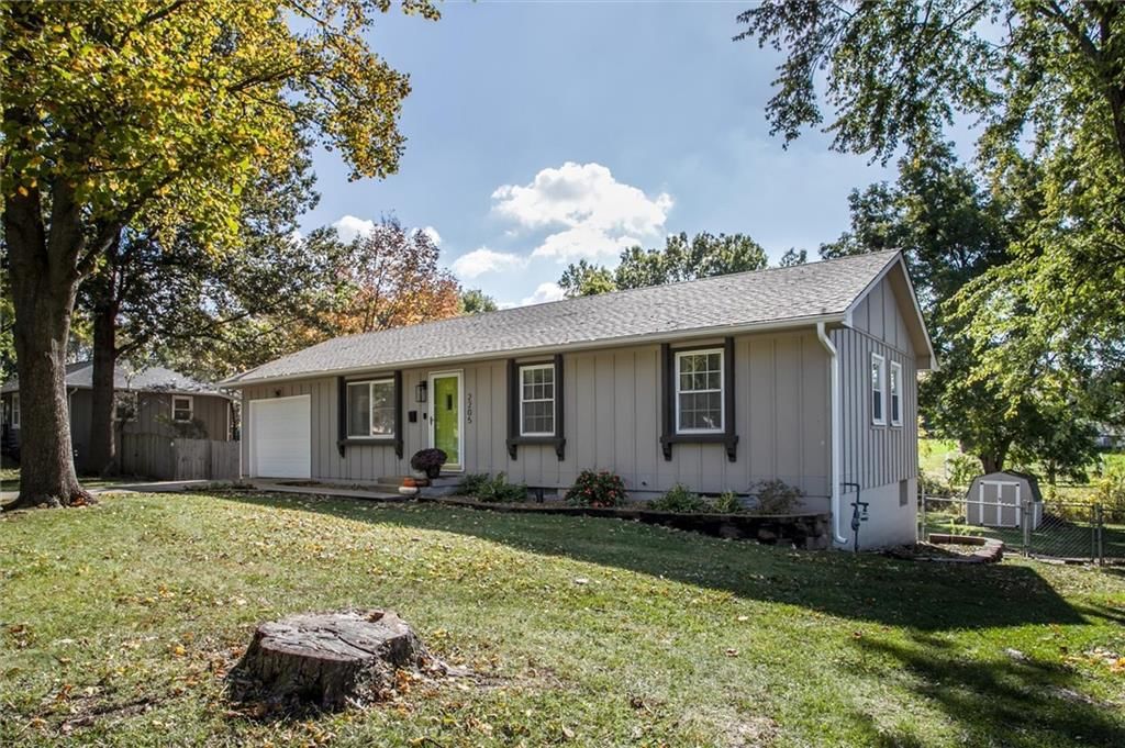 2205 Meadowlark Drive — photo 3