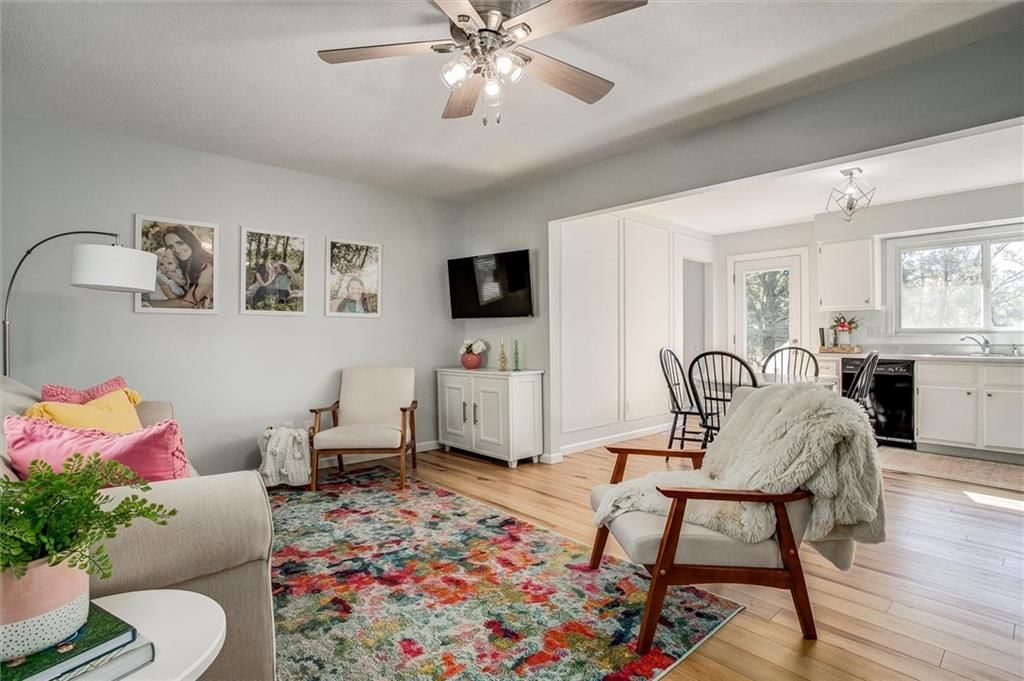 2205 Meadowlark Drive — photo 4