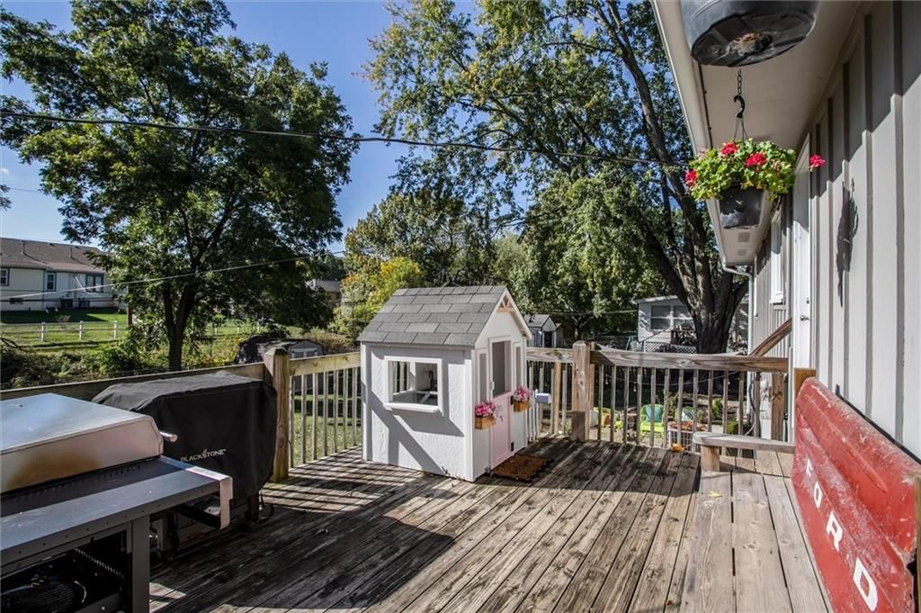 2205 Meadowlark Drive — photo 27