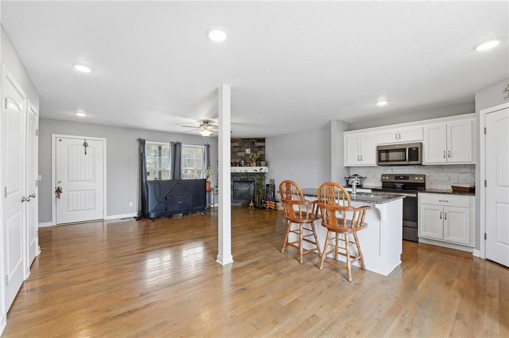 2207 Ashford Street — photo 8