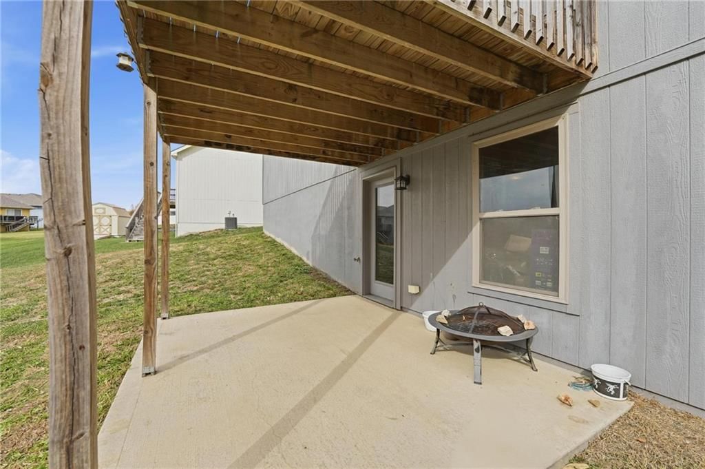 2207 Ashford Street — photo 26