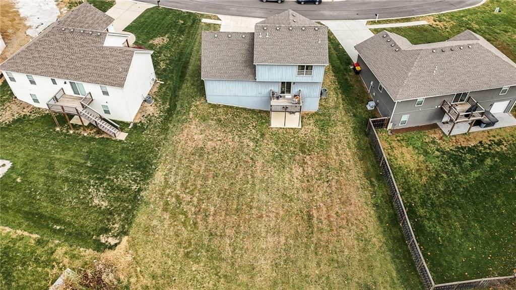2207 Ashford Street — photo 37