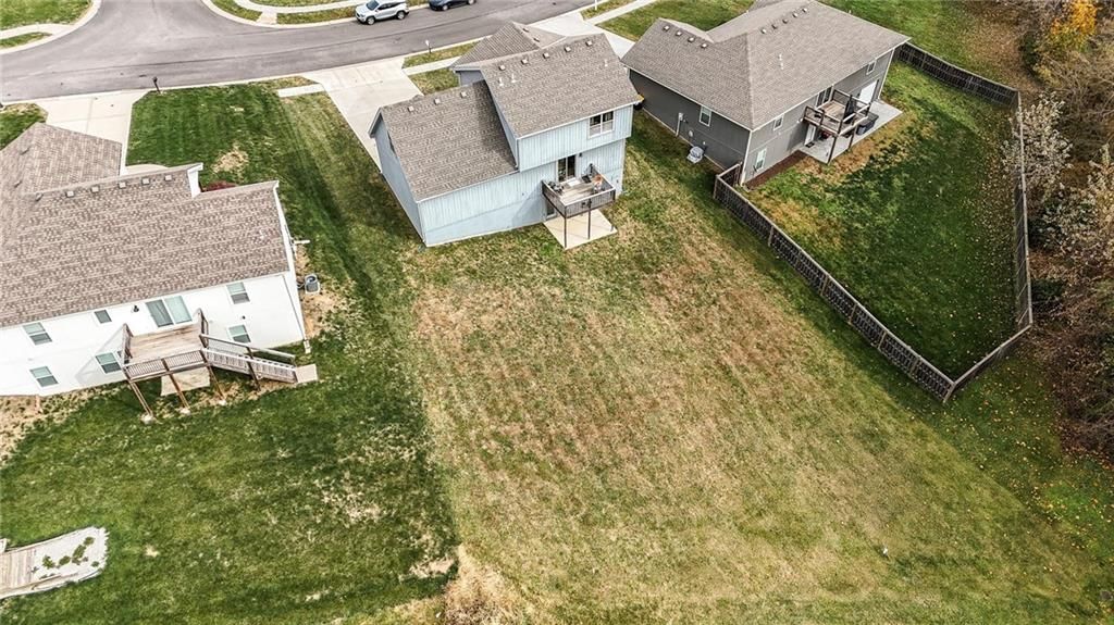 2207 Ashford Street — photo 38
