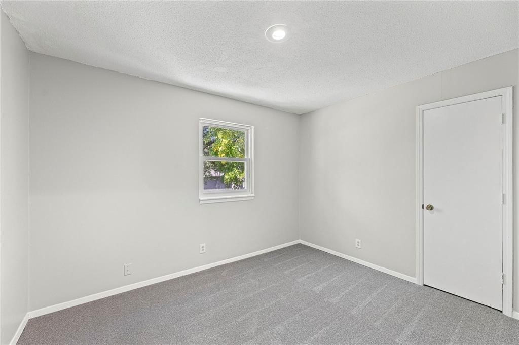 Photo 45 of 58 - 1431-33 E Penrose Lane