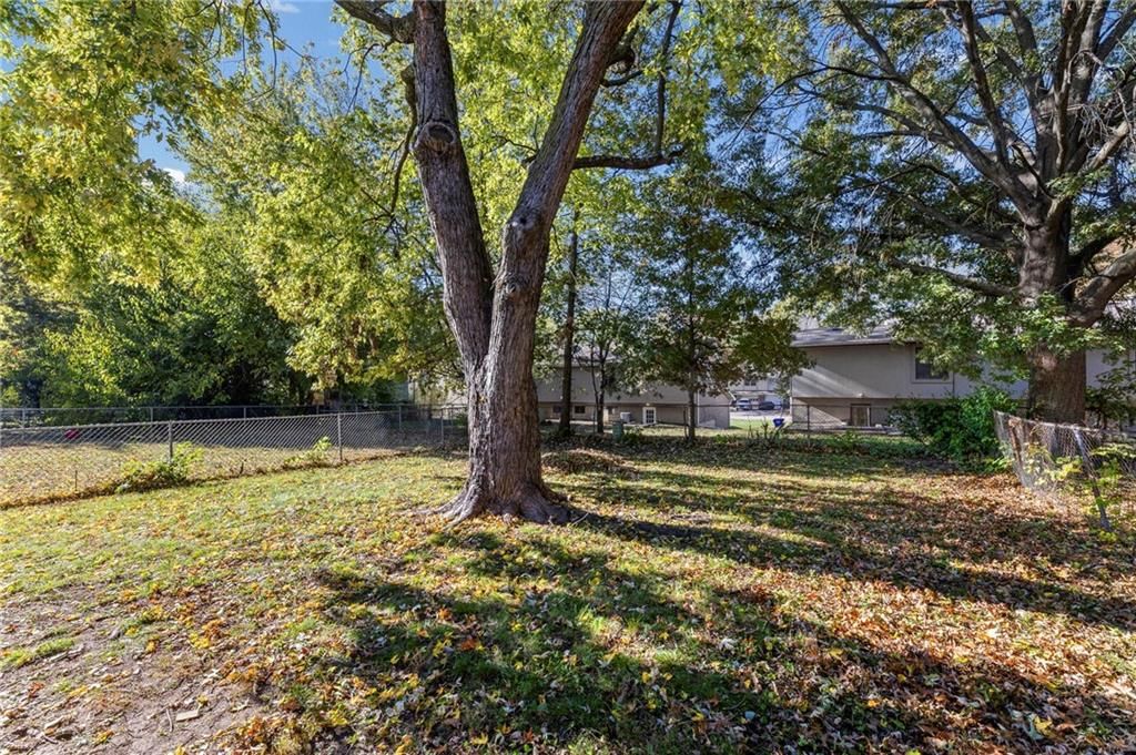 Photo 58 of 58 - 1431-33 E Penrose Lane