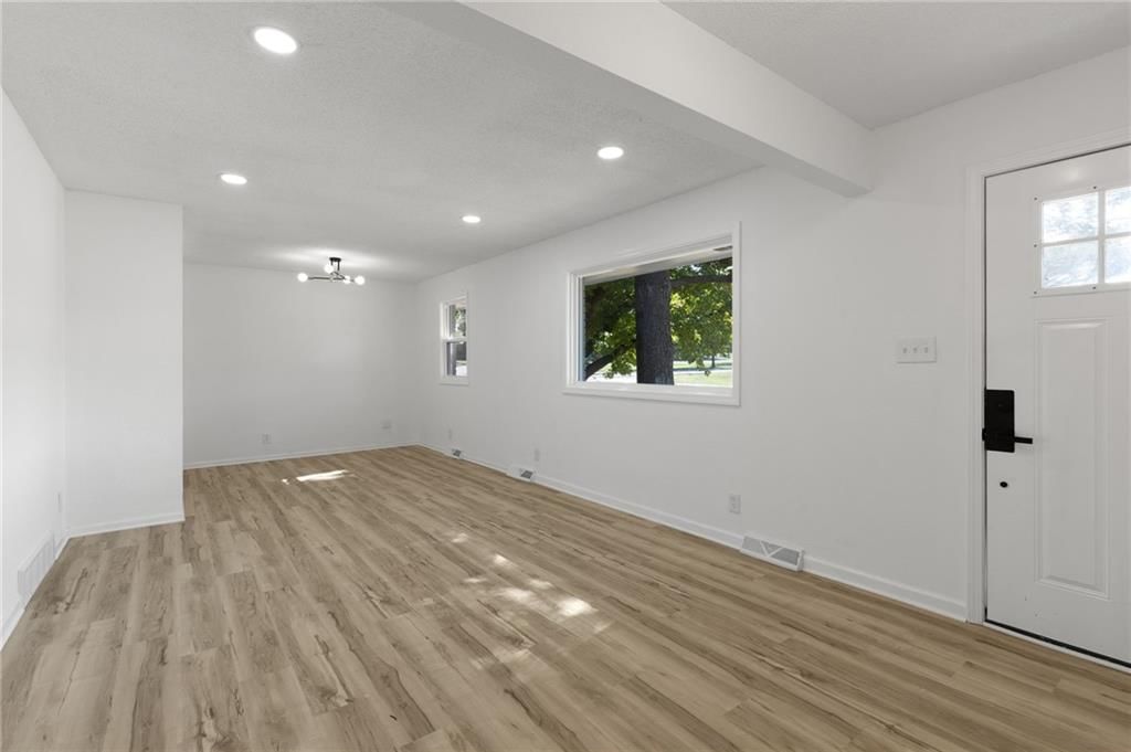 3440 E 63rd Street — photo 8
