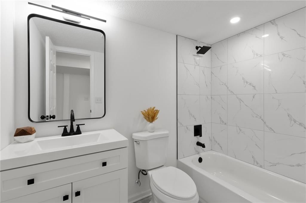 3440 E 63rd Street — photo 31