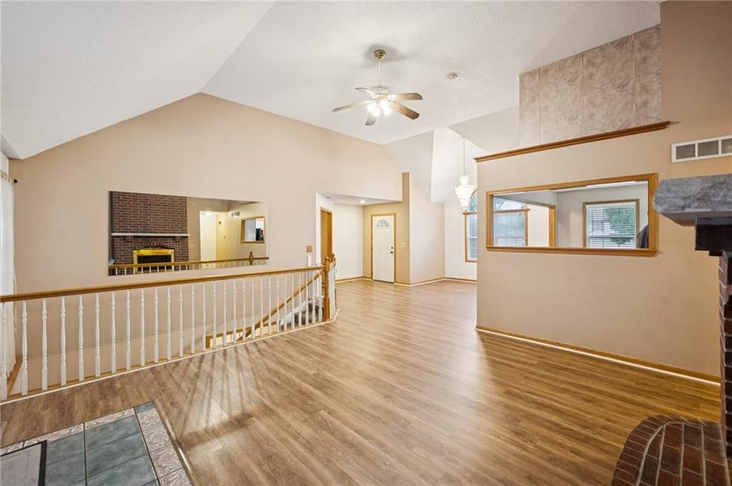 701 Mount Hope Circle — photo 2