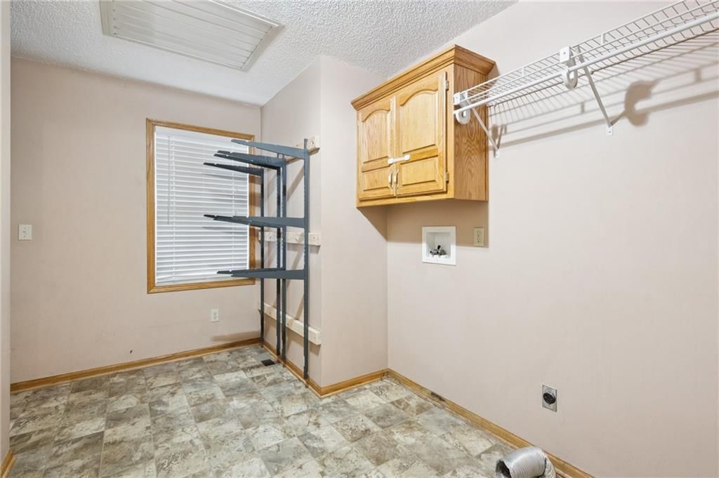 701 Mount Hope Circle — photo 32