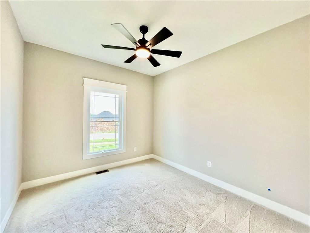 1913 Longview Drive — photo 26
