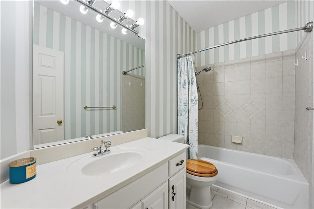 5015 Millbrook Street — photo 17