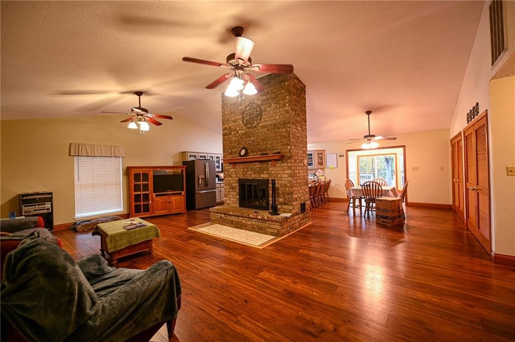 24900 Englewood N/A — photo 12