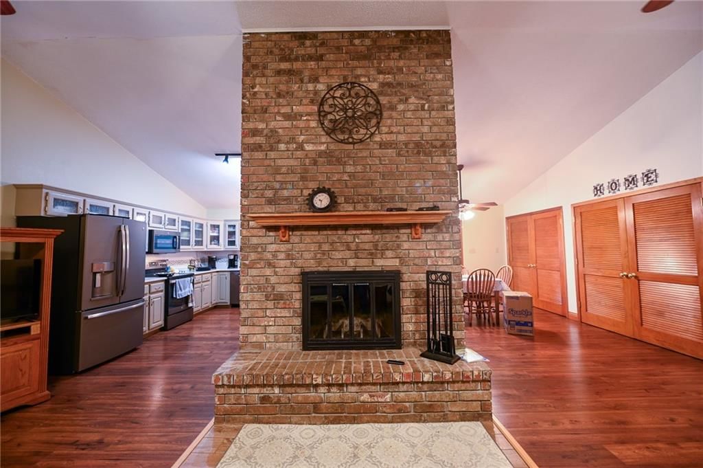 24900 Englewood N/A — photo 13