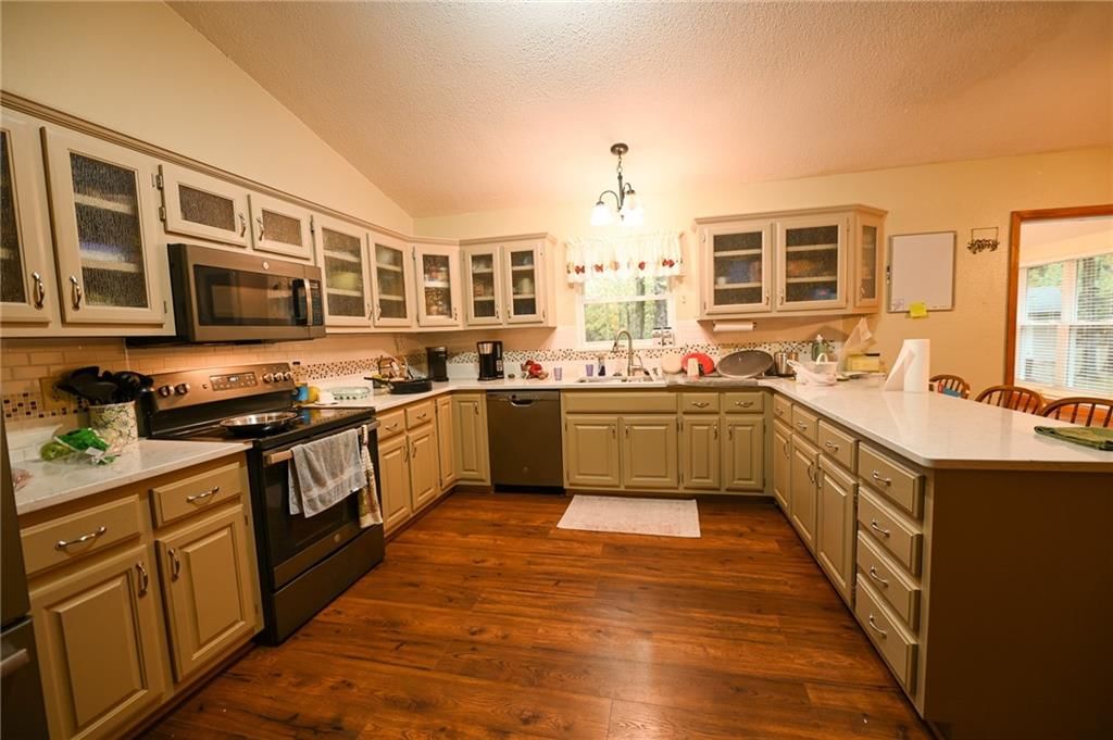 24900 Englewood N/A — photo 15