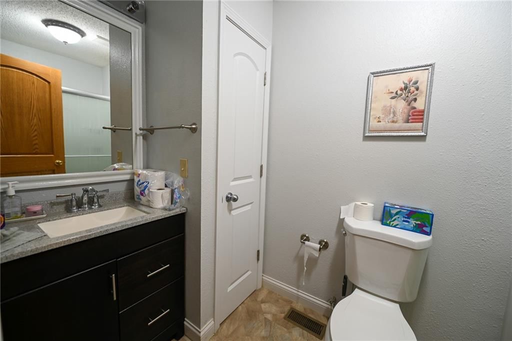 24900 Englewood N/A — photo 19