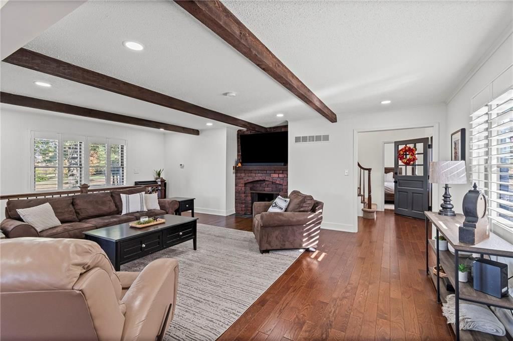 1002 E Hubach Hill Road — photo 9