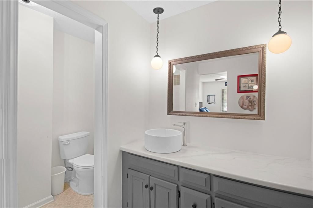 1002 E Hubach Hill Road — photo 25